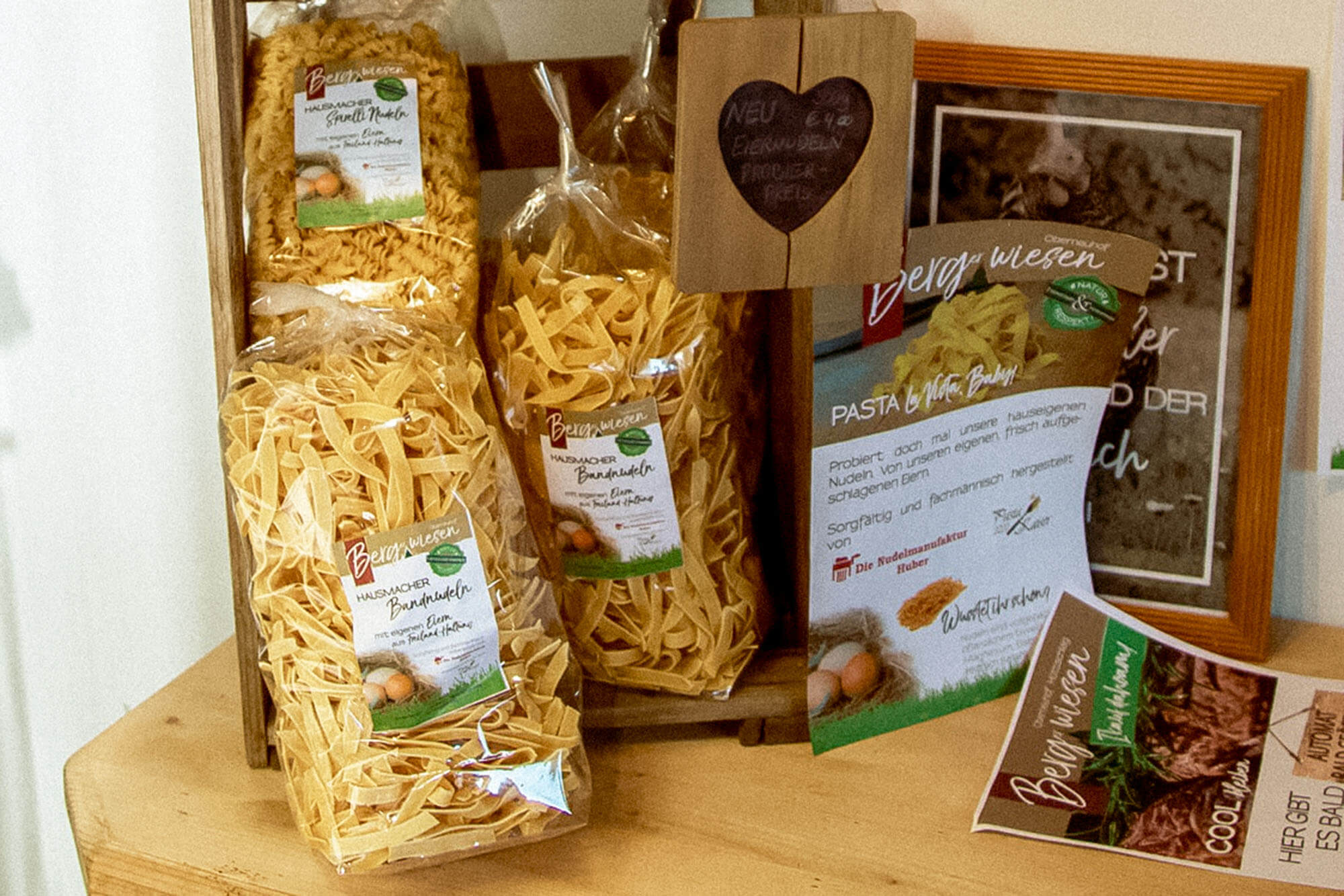 Der Biohof Bergerwiesen beliefert dich gerne mit Ab-Hof-Produkten für den täglichen Bedarf.